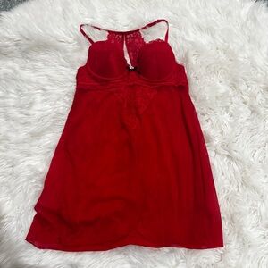 La‎ vie en rose red lace lingerie top size L